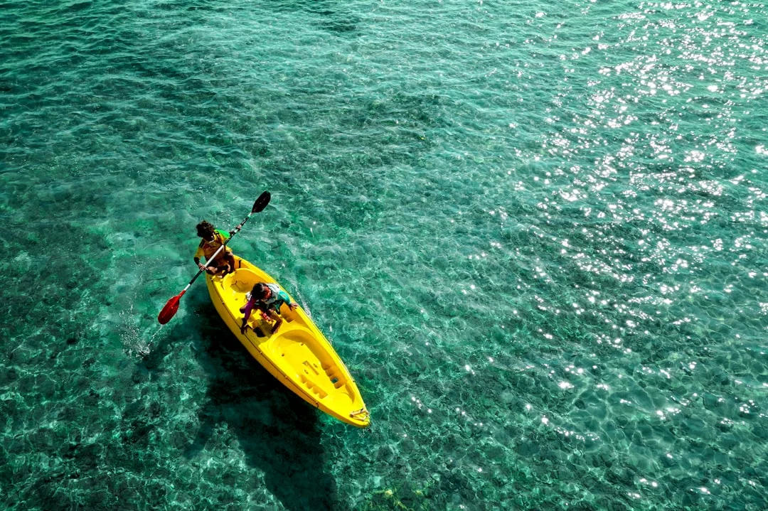 Rettungsaktion am Strand von San Julián sorgt für Kajak-Warnung in Málaga