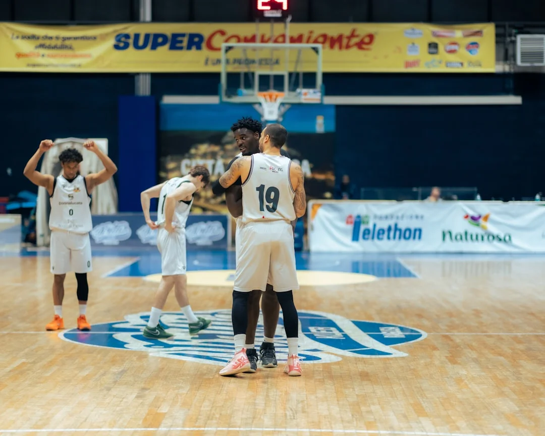 Unicaja Baloncesto stellt Kader für die Saisonvorbereitung 2026 neu auf