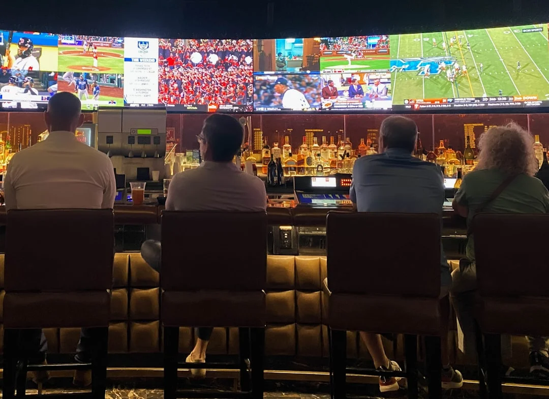 sports bar pub watching football Malaga