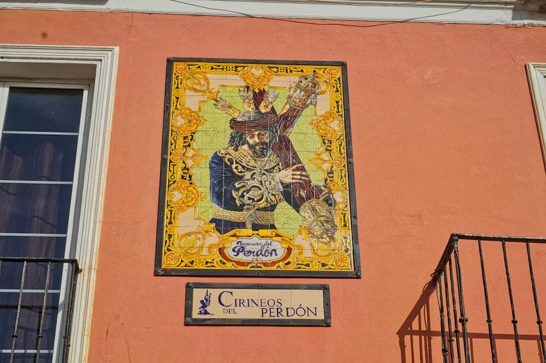 Malaga coffee cafe central tile scale